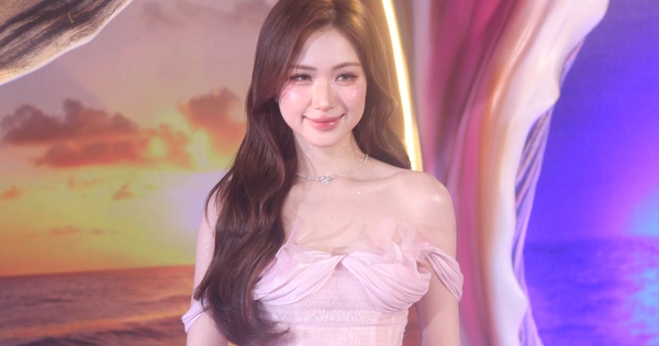 Hòa Minzy gợi cảm chúc mừng ‘người quen’ ra mắt phim điện ảnh đầu tay - hình ảnh - f8betv.vip Hòa Minzy gợi cảm chúc mừng ‘người quen’ ra mắt phim điện ảnh đầu tay - hình ảnh - f8betv.vip