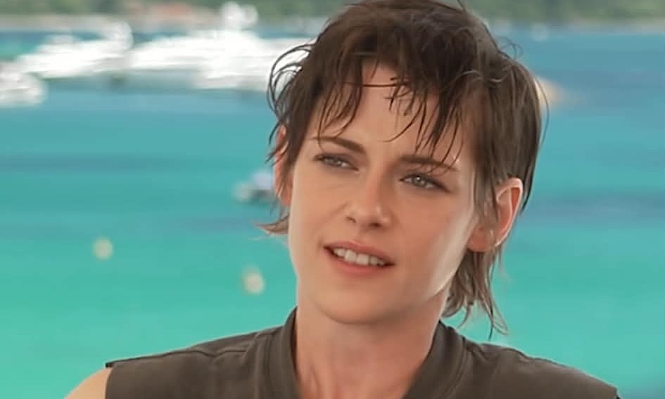 F8BET Việt Nam và sức hút từ phong cách tomboy của Kristen Stewart - hình ảnh - f8betv.vip