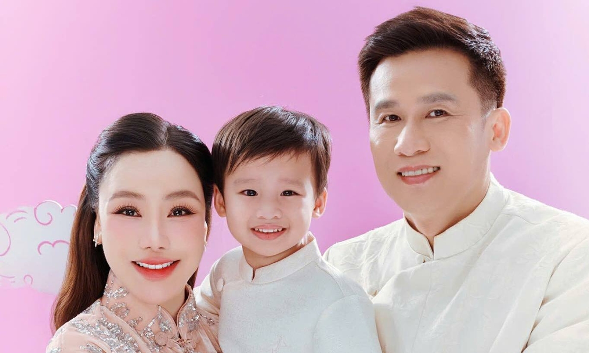 Nhà cái cá cược số 1 và câu chuyện tổ ấm hạnh phúc của Hồ Quỳnh Hương - hình ảnh - f8betv.vip