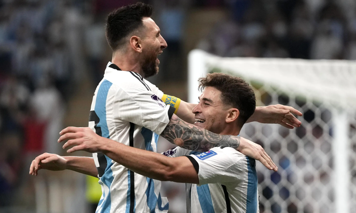 F8BET cược thể thao: Julian Alvarez hé lộ World Cup 2026 là kỳ đại hội cuối cùng của Messi - hình ảnh - f8betv.vip