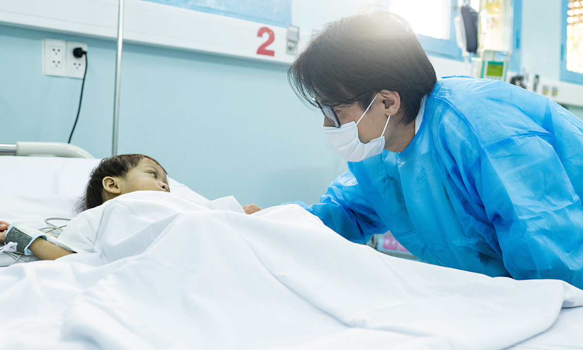 F8BET uy tín đồng hành cùng Hà Anh Tuấn trong nghĩa cử hỗ trợ bé gái ghép gan - hình ảnh - f8betv.vip