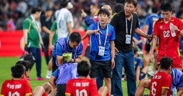 Bảo vệ ngôi vương AFF Cup 2026: Áp lực kép cho HLV Kim Sang-sik đến từ đâu? - hình ảnh - f8betv.vip Bảo vệ ngôi vương AFF Cup 2026: Áp lực kép cho HLV Kim Sang-sik đến từ đâu? - hình ảnh - f8betv.vip