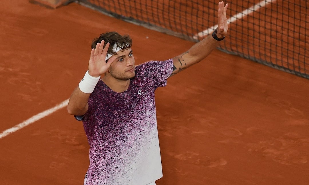 Cobolli nuôi mộng vô địch Roland Garros nhờ phòng tắm của Nadal - hình ảnh - f8betv.vip