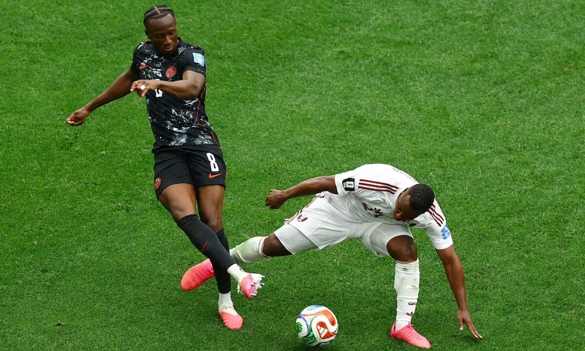 F8BET chính thức: FIFA treo giò 5 trận cầu thủ Qatar làm gãy chân sao Canada - hình ảnh - f8betv.vip
