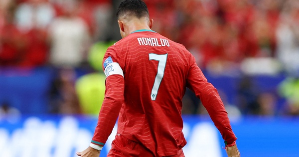 F8BET cược bóng đá: Ronaldo lập kỷ lục vô tiền khoáng hậu tại World Cup 2026 - hình ảnh - f8betv.vip
