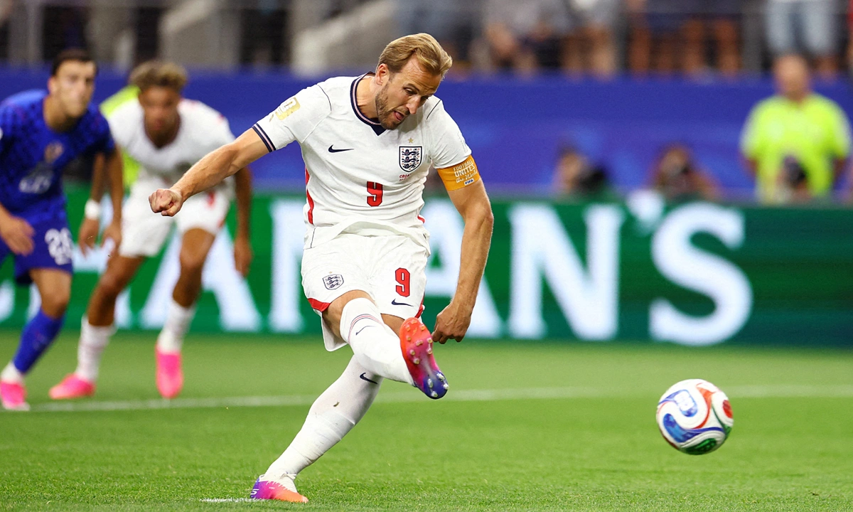 Boateng Kêu Gọi FIFA Cấm Cách Đá Phạt Đền ‘Gây Tranh Cãi’ Của Harry Kane - hình ảnh - f8betv.vip