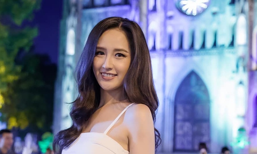 Thưởng tân thủ F8BET và phong cách thời trang dạo phố của Mai Phương Thúy - hình ảnh - f8betv.vip