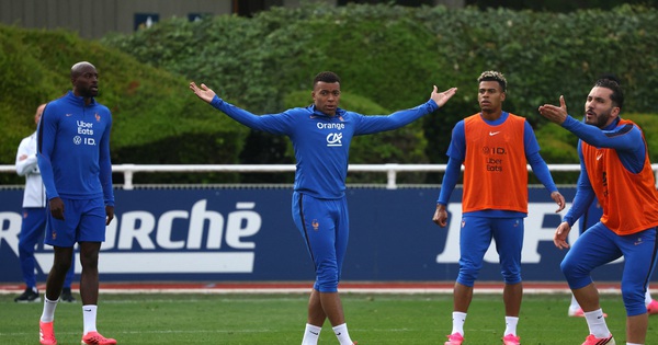 ‘Biến căng’ bao trùm đội tuyển Pháp, Mbappe bất mãn rời sân tập - hình ảnh - f8betv.vip