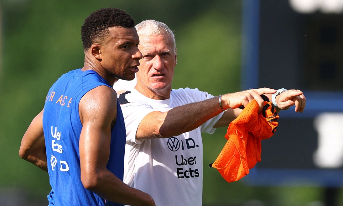 Deschamps: ‘Sự nổi tiếng không làm Mbappe thay đổi’: góc nhìn mới cho người chơi Việt - hình ảnh - f8betv.vip