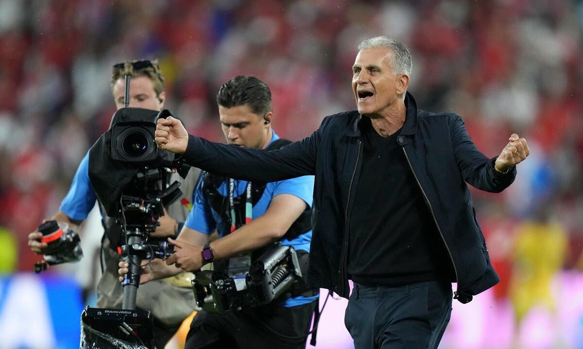 HLV Carlos Queiroz lập kỷ lục ở World Cup: Khoảnh khắc lịch sử và cơ hội cá cược hấp dẫn - hình ảnh - f8betv.vip