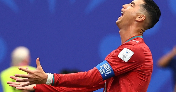 Đến lúc Ronaldo nên ngồi dự bị? - hình ảnh - f8betv.vip Đến lúc Ronaldo nên ngồi dự bị? - hình ảnh - f8betv.vip