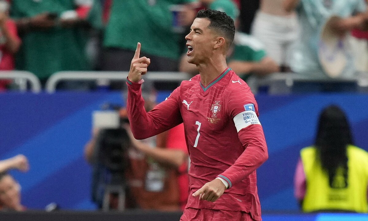 Ronaldo lập kỷ lục World Cup mới, F8BET baccarat thêm phần sôi động - hình ảnh - f8betv.vip Ronaldo lập kỷ lục World Cup mới, F8BET baccarat thêm phần sôi động - hình ảnh - f8betv.vip
