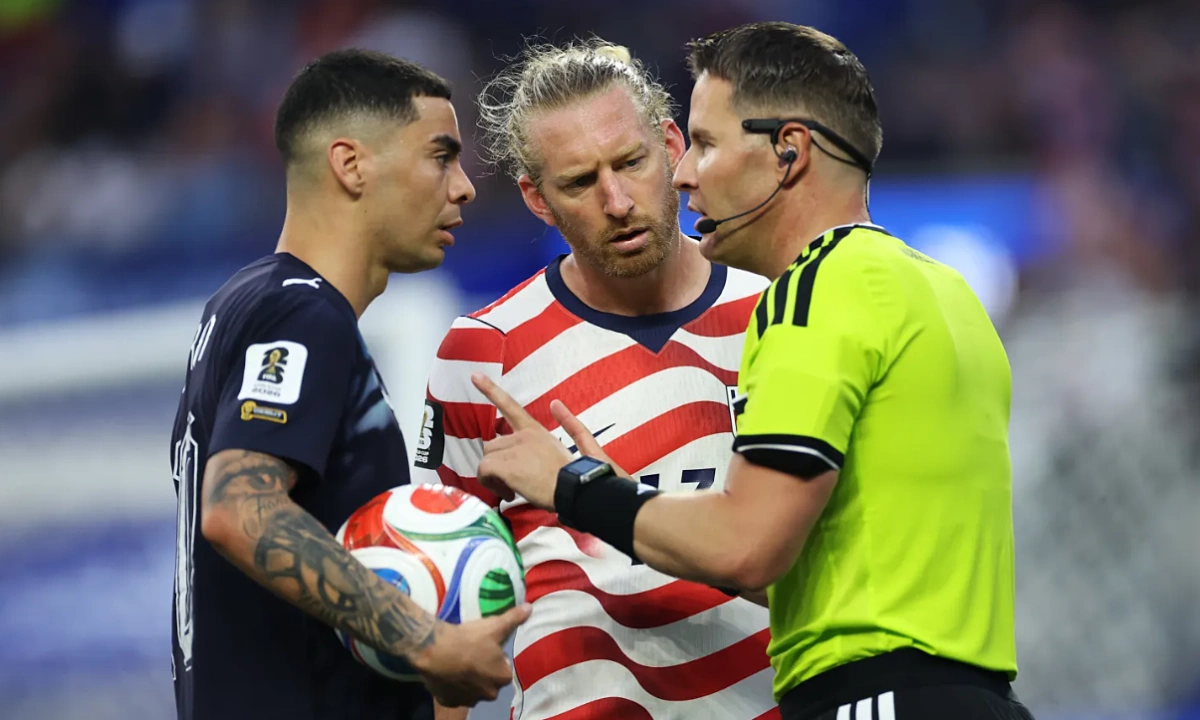 Thủ quân đội tuyển Mỹ thoát thẻ vàng nhờ luật VAR mới tại World Cup 2026 - hình ảnh - f8betv.vip Thủ quân đội tuyển Mỹ thoát thẻ vàng nhờ luật VAR mới tại World Cup 2026 - hình ảnh - f8betv.vip
