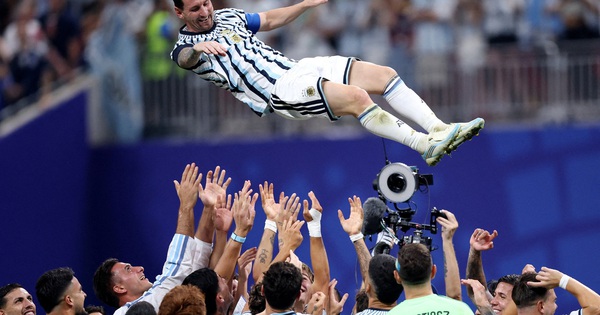 Roy Keane ca ngợi tinh thần ‘chiến đấu đường phố’ của Argentina sau kỳ tích lội ngược dòng không tưởng: góc nhìn mới cho người chơi Việt - hình ảnh - f8betv.vip