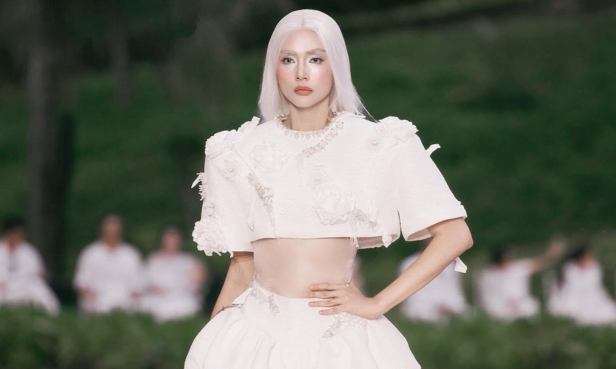 Võ Hoàng Yến ‘cưỡi’ môtô địa hình catwalk: Đẳng cấp vedette giữa thiên nhiên Lăng Cô - hình ảnh - f8betv.vip Võ Hoàng Yến ‘cưỡi’ môtô địa hình catwalk: Đẳng cấp vedette giữa thiên nhiên Lăng Cô - hình ảnh - f8betv.vip